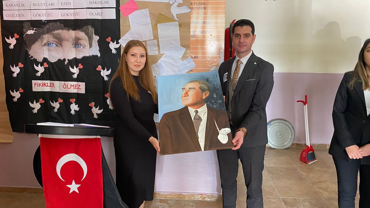 Atatürk’ün 85. yıldönümü saygıyla anıldı
