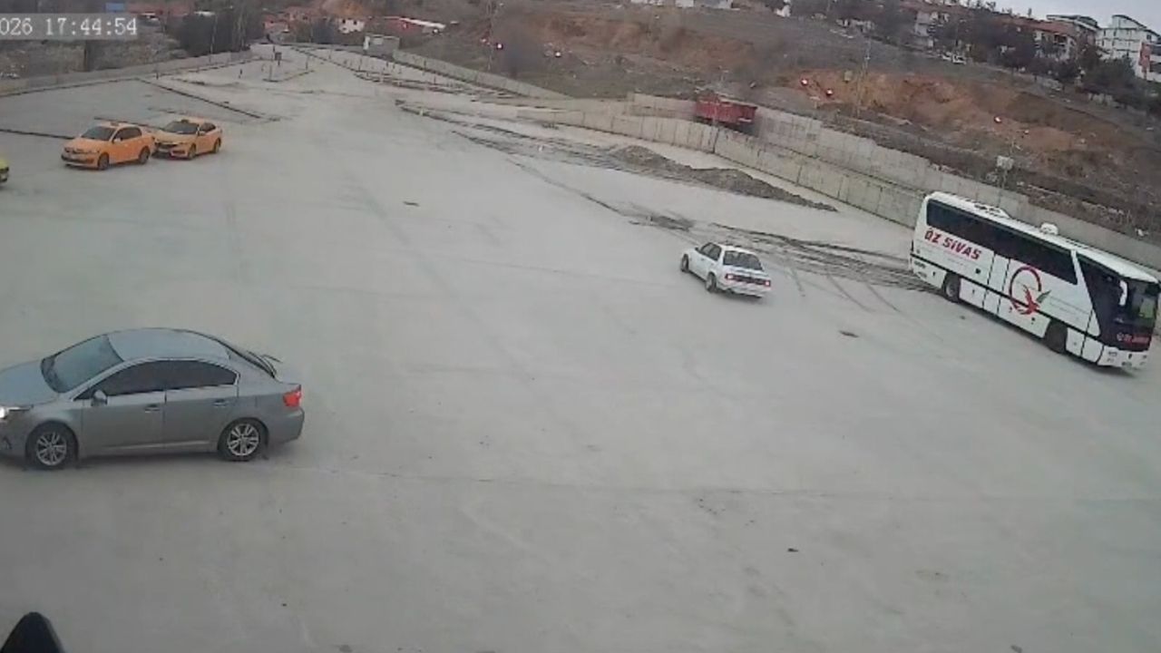 Yozgat'ta Plakasız Drift Atıyordu: Polisten Kaçamadı!