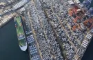 Binlerce sıfır kilometre araç havadan görüntülendi!