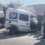 Konya'da TIR Kırmızı Işıkta Bekleyen Araçlara Çarptı: 1 Ölü 9 Yaralı