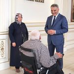 Yozgat Valisi Özkan, Engelli Vatandaşa Elektrikli Sandalye Hediye Etti