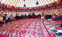 Kurdukları otağda Kırgız kültürünü tanıtıyorlar