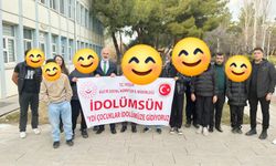 Hayalleri gerçek oldu İdolleri ile buluştular