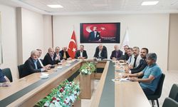EĞİTİM BİR-SEN YENİDEN YETKİLİ SENDİKA OLDU GELENEK BOZULMADI!