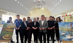 BİNBİR EMEKLE HAZIRLANAN EL İŞLERİ SERGİLENDİ
