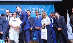 'Kitap Kurdu' öğrenciler ödüllendirildi