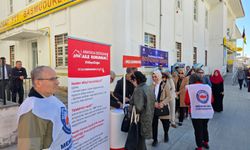 'Anayasa Değişsin, Aile Korunsun'