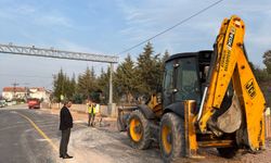 Aydıncık'ta Çalışmalar Asfaltla Başladı Kaldırımla Devam Ediyor