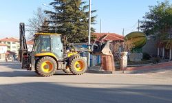 Aydıncık'ta Soğuk Havalara Rağmen Çalışmalar Devam Ediyor