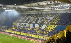 Fenerbahçeli taraftarlardan derbiye özel koreografi