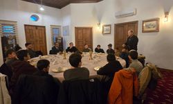 AK Konakta İlahiler Yükseldi