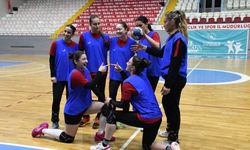 MC Sistem Kadın Hentbol Takımı Parkelere Dönüyor: Hedef Çifte Sevinç