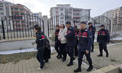 Ölen Kardeşinin Kimliğiyle Milyonluk Vurgun Yapmıştı: Şüphelilerin Akıbeti Belli Oldu