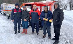 Yozgat’ta Kar Yağışı Yolu Kapattı: Mahsur Kalan Vatandaşlar Kurtarıldı