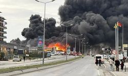 Son Dakika: Akşam saatlerinde hareketlilik: depodaki alevler için ekipler sevk edildi