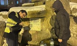 Çeşme Başında Bekleyen Vatandaşlara AK Gençlik’ten Çay İkramı