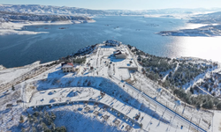 Yozgat’ta Beyaz Örtü Etkisini Artırdı: Sosyal Alanlarda Kartpostallık Manzaralar Oluştu