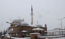 Yozgat'ta Kar Yağışı Şehri Beyaza Bürüdü