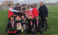 Çayıralan Şehit Yarbay Yusuf Turgut Ortaokulu Atletizmde İl Dereceleri Elde Etti