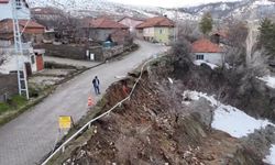 İki Günlük Yağmur Yolu Çökertti! Yozgat’ta Korkutan Görüntü