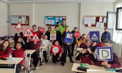 Sarıkaya'da Öğrencilere Trafik Kuralları Anlatıldı, Güvenli Yaşam Vurgusu Yapıldı