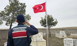 Sorgun'da Şehit Mezarındaki Bayrak Yenilendi