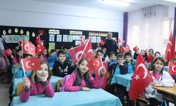 Minik Eller Bayrağa, Minik Kalpler Vatan Sevgisine Uzandı