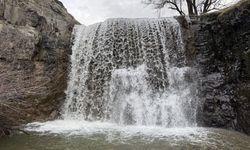 Yozgat'ta Eriyen Kar Suları Şelaleyi Yeniden Canlandırdı