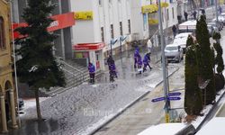 Yozgat’ta Kar Yağışı Sonrası Lise Caddesi’nde Temizlik Başladı