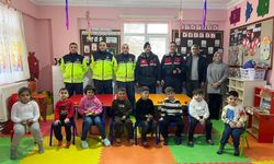 Yozgat'ta Meraklı Minikler Jandarma İle Tanıştı