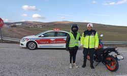 Yozgat’ta Motosiklet Denetimi: Reflektif Yelek Dağıtıldı