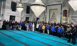 Yozgat’ta Öğrenciler Sabah Namazında Bir Araya Geldi