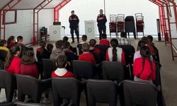 Yozgat’ta Jandarma Öğrencilerle Buluştu: Servislerde Trafik Güvenliği Eğitimi Verildi