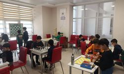 Gençler Eğlenerek Öğreniyor: Strateji ve Zeka Yozgatlı Gençlerle Buluşuyor