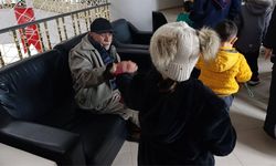 Yozgat'ta Minik Öğrencilerden Huzurevi Sakinlerine Anlamlı Ziyaret