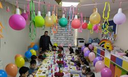 Yozgat'ta Miniklerin Tekne Orucu Geleneği Yüzleri Güldürdü