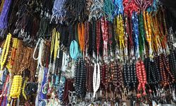 Camii altında sessiz emek: ustalığı dikkat çekiyor