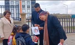 İYİ Parti Yozgat'ta Sahaya İndi: Çocukları Unutmadı