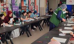 Renklerin Özgürce Konuştuğu Bir Atölye: Gençler Tuval Başında Buluştu