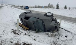 Yozgat'ta Araç Yan Yattı: Yaralılar Var!