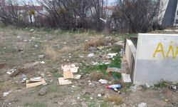 Yozgat’ta Duyarsızlık Pes Dedirtti: Çeşmenin Etrafı Çöp Yığını