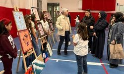 Yozgat'ta Sanat Rüzgarı Esti: Gençlerin Fırçasından Çıkan Eserler Büyük İlgi Gördü