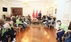 Yozgat'ta Vali Davet Etti, Öğrenciler İcabet Etti