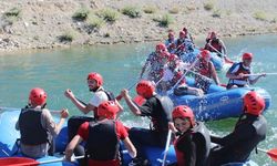Liselilerin Rafting Maratonu Bitti! Bingöl'de Yozgat Suları Sert Esecek