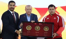 Rıza Kayaalp, Gençlik Şöleninde Cumhurbaşkanıyla Buluştu