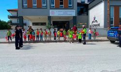 Sorgun'da Jandarma İlkokul Öğrencilerine Mesleği Anlattı