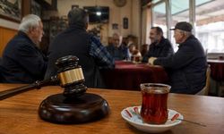 Sürekli Kahvehaneye Gitmek Boşanma Sebebi mi? Yargıtay'dan Milyonları İlgilendiren Karar