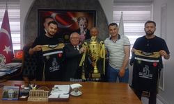 Yozgat’ta Düzenlenen Mini Futbol Türkiye Organizasyonu Şampiyonlarından Başkan’a Ziyaret