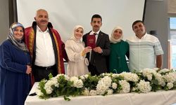 Yozgat'ta Köy Muhtarı Cübbesini Giydi, Oğlunun Nikahını Kıydı