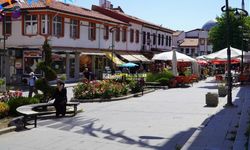 Yozgat'ta Restorasyon Çalışmaları Un Pazarı'nı Teğet mi Geçiyor?